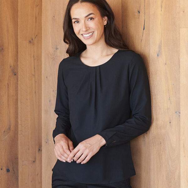 Henbury Ladies Pleat Front Long Sleeve Blouse Thumbnail